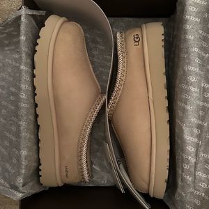 NWT White pepper Ugg x Madhappy Tasman slippers